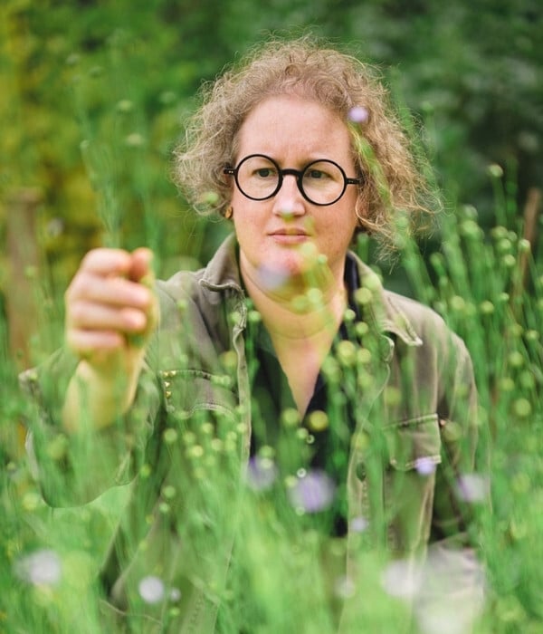 Alice Fox artist portrait