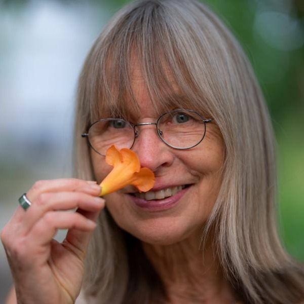 Artist Annette Holtkamp