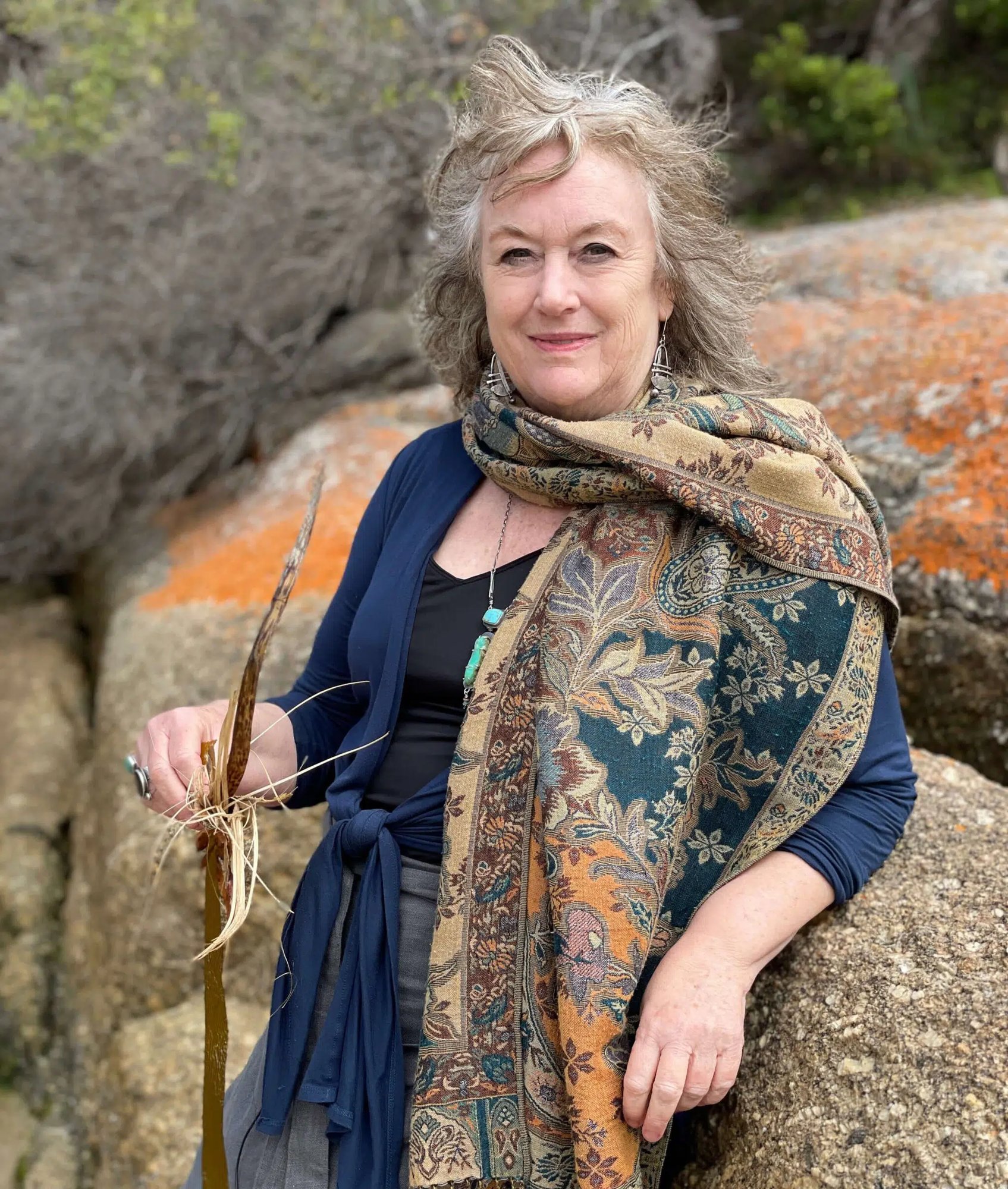 Image of artist Roxanne Evans Stout